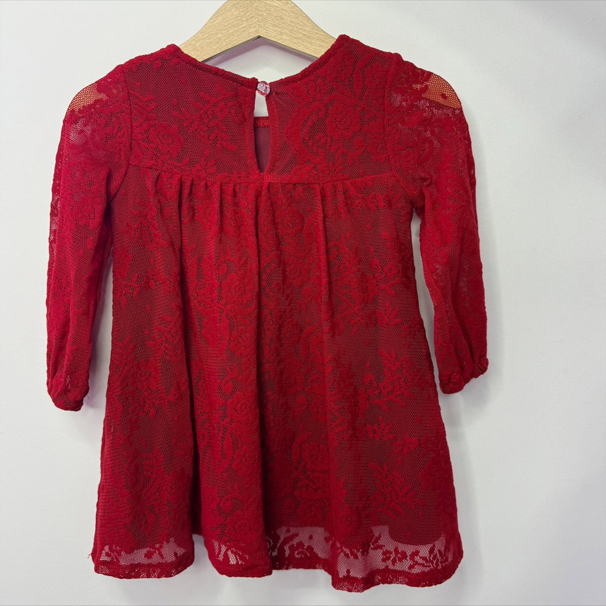 Red Romance - Image 3
